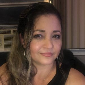 Meet your Posher, Leonor